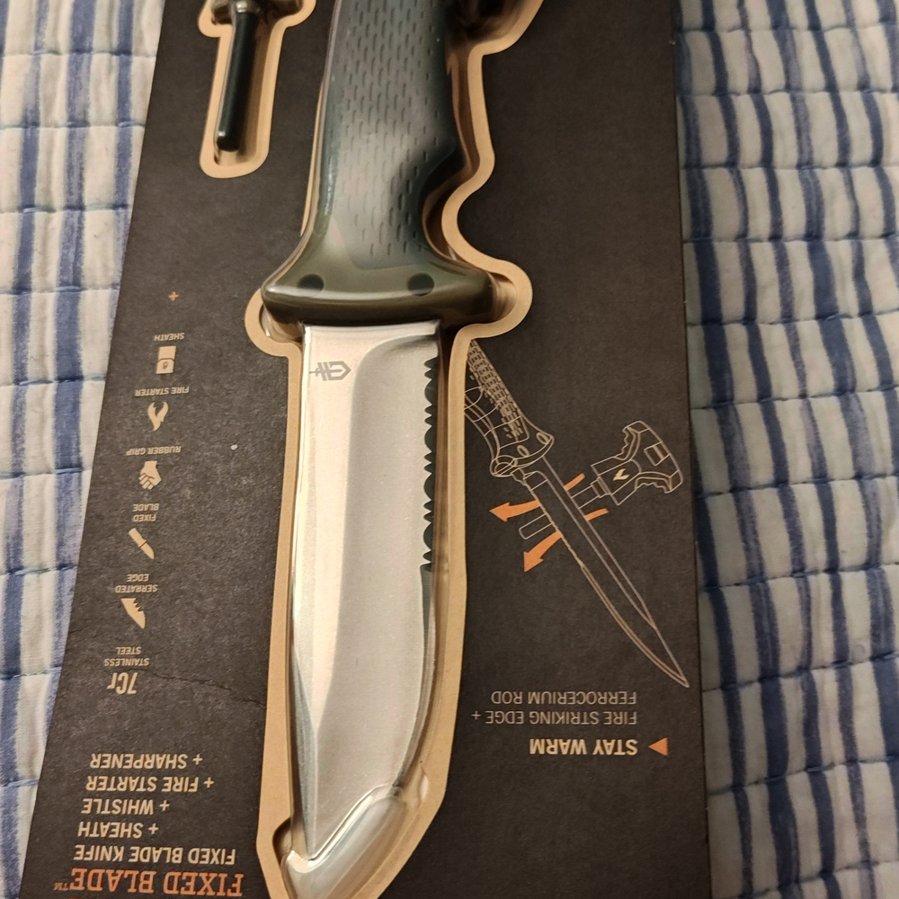 Fixed Blade Survival Knife with Green Handle